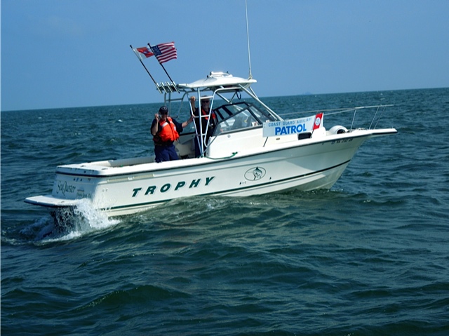 CGAUX patrol boat