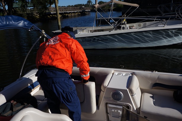 Auxiliary member performing a Vessel Safety Check
