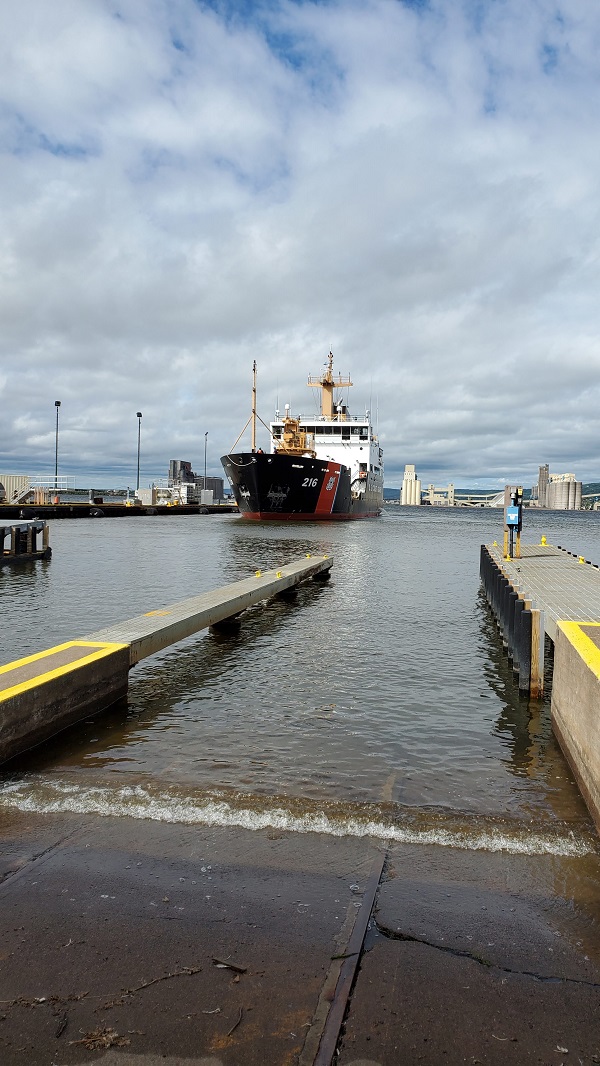 CGC Alder leaves Duluth homeport for the last time
