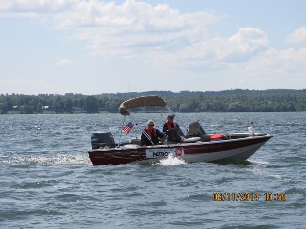 Auxiliary boat underway